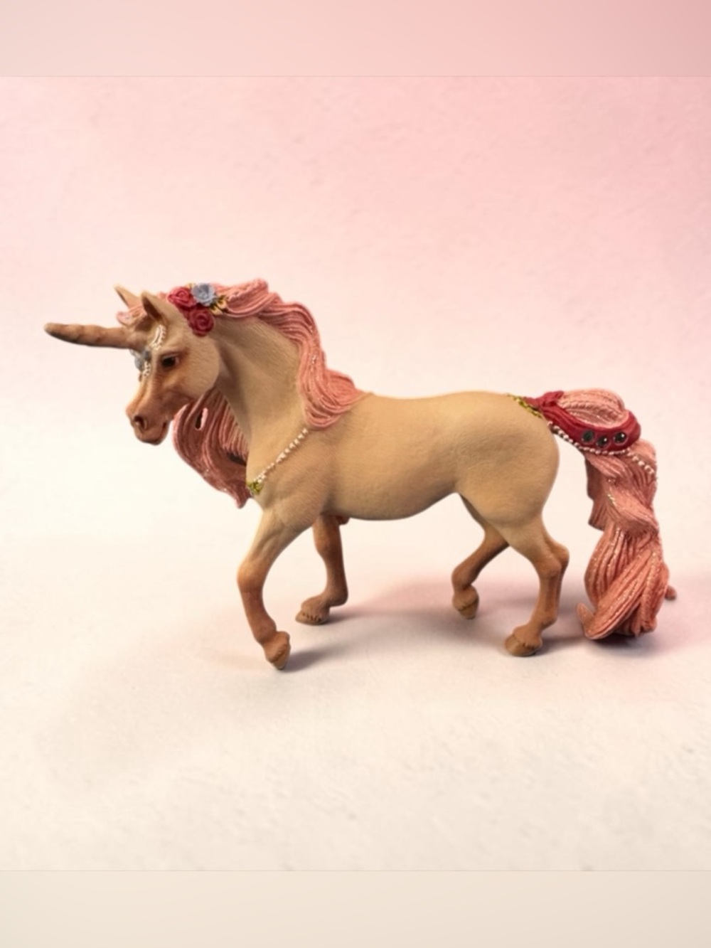 Schleich Decorated Unicorn 70573 Mare Bayala Fantasy Toy Figure Pink Jeweled